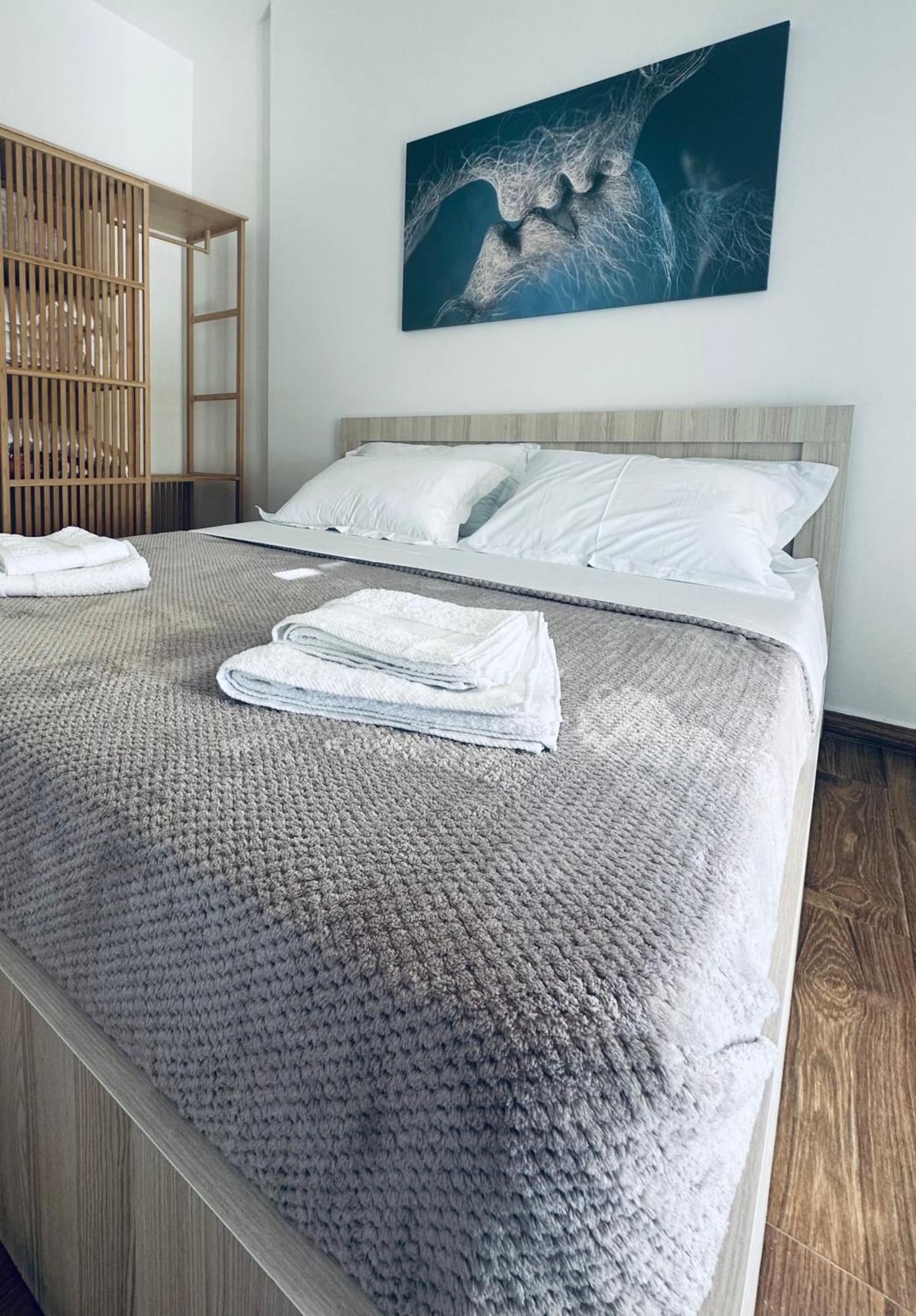 Luka In Apartament *